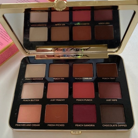 Too faced Just Peachy Mattes eyeshadow palette - Picture 4 of 4